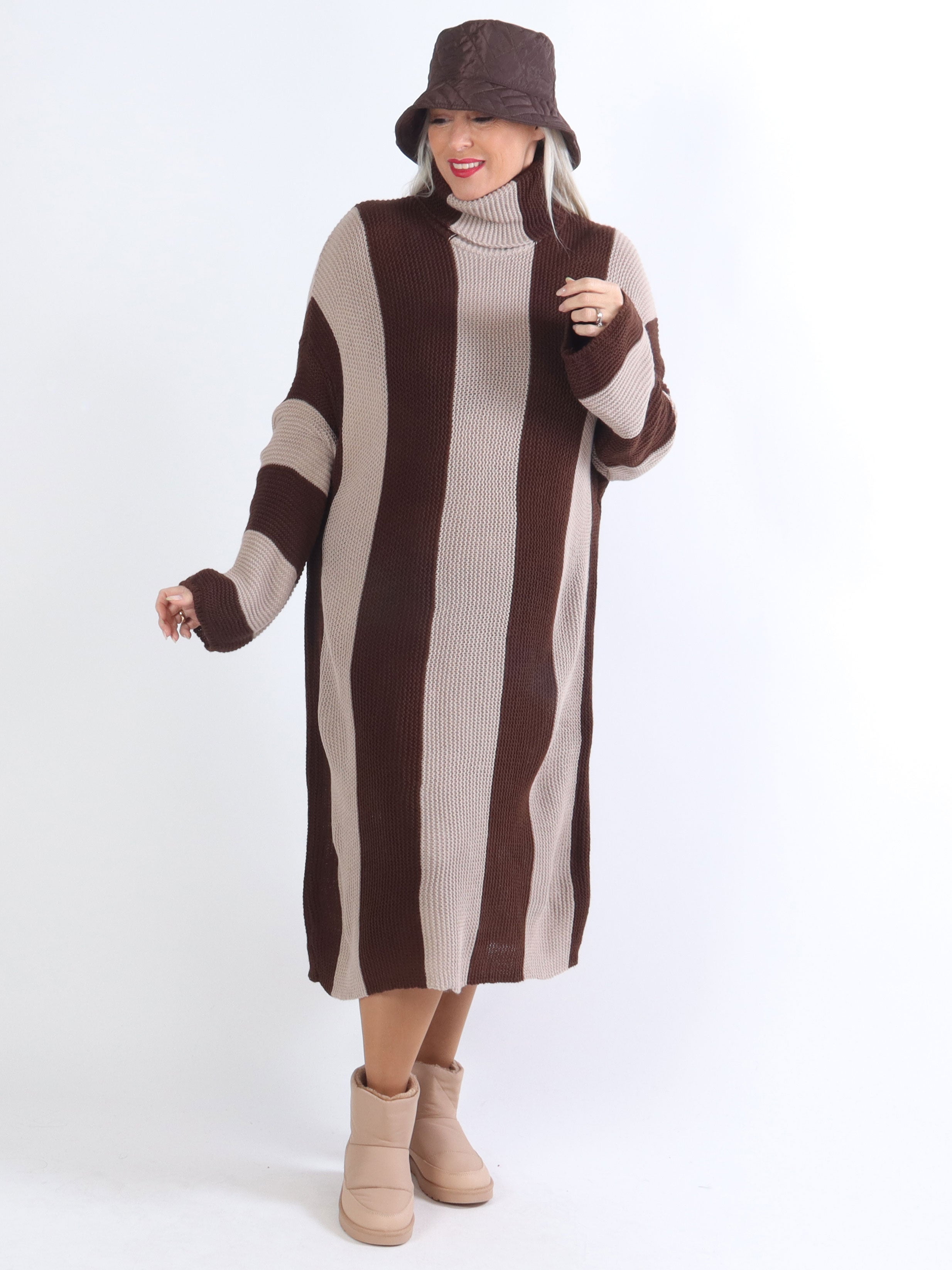 Alitta - Plus size strikkjole med rullekrave